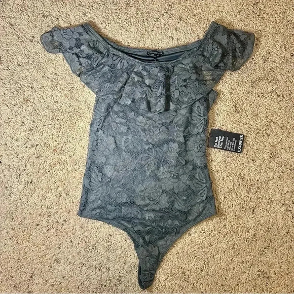 Women's EXPRESS Lace Off shoulder or one shoulder Bodysuit NWT Size S - Picture 2 of 3